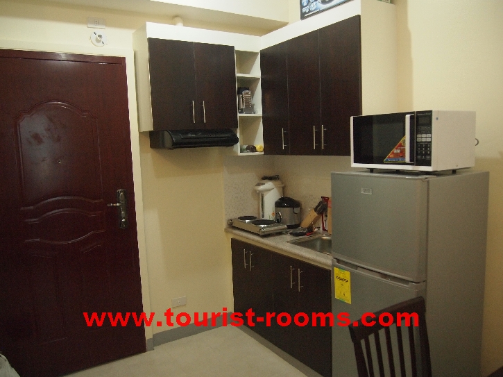 PHOTOS OF THE EDSA GRAND RESIDENCES CONDO APARTMENT ALONG EDSA NORTH